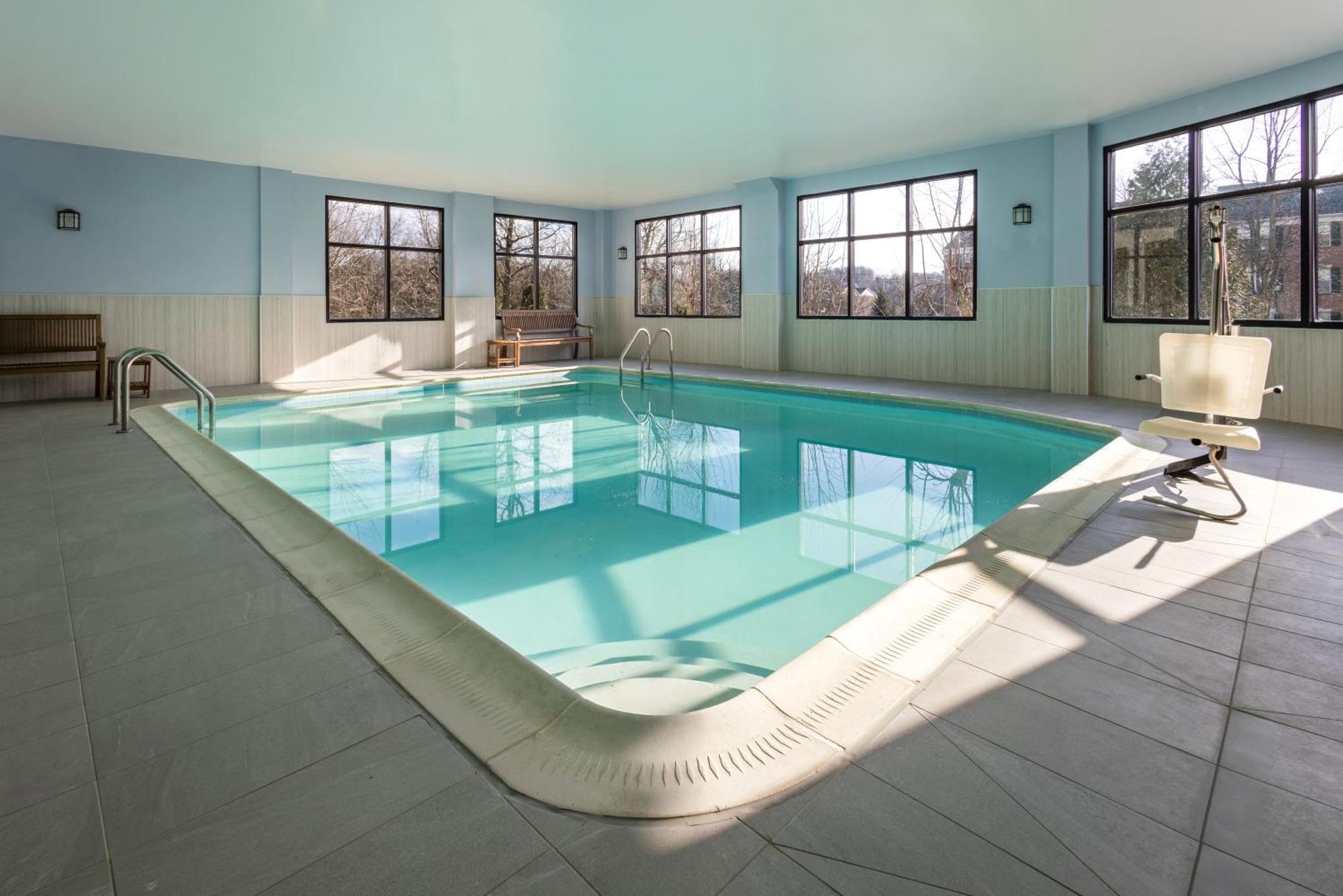 Holiday Inn Express & Suites Leesburg - Historic District By Ihg Экстерьер фото
